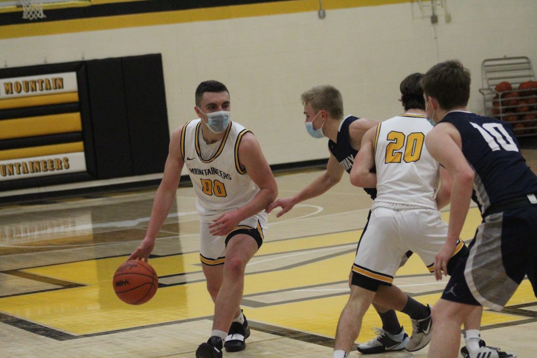 Mountaineers in command News, Sports, Jobs The Daily News